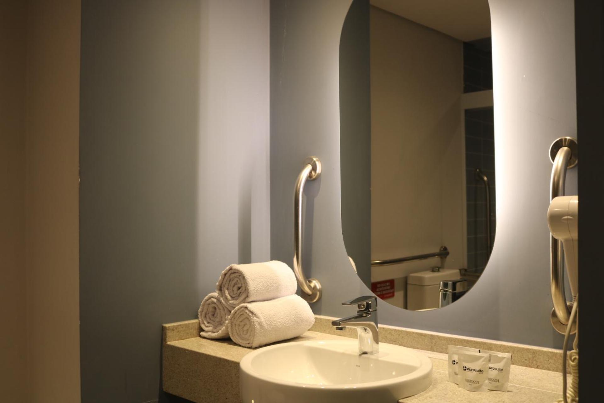 Hotel Ibis Styles Batel 3*